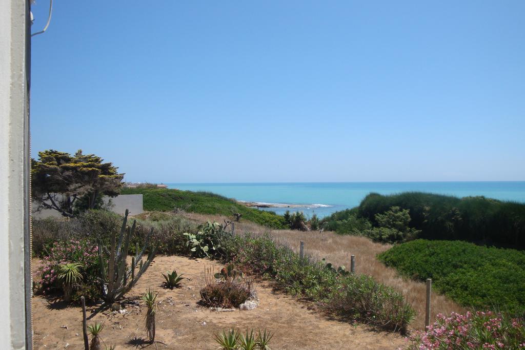 Вілла Cala Vigliena Il Sole Negli Occhi ПунтаБраччетто Екстер'єр фото